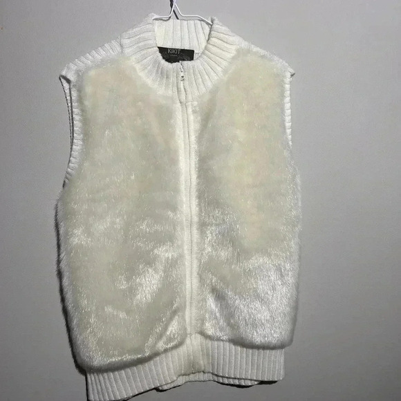 kikit Jackets & Blazers - Kikit Ivory Faux Fox Fur Front Stretchy Knit Back Zip Vest Sleeves Size Long